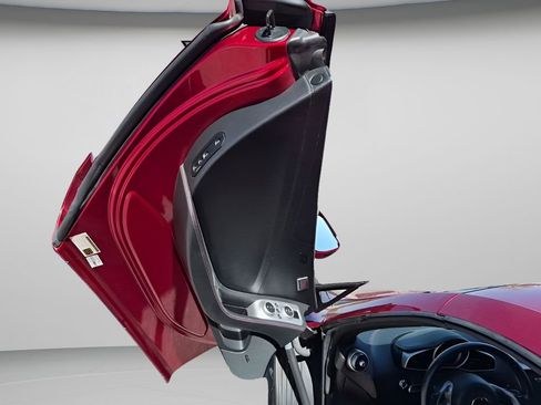 Used 2013 McLaren MP4-12C Spider image 18