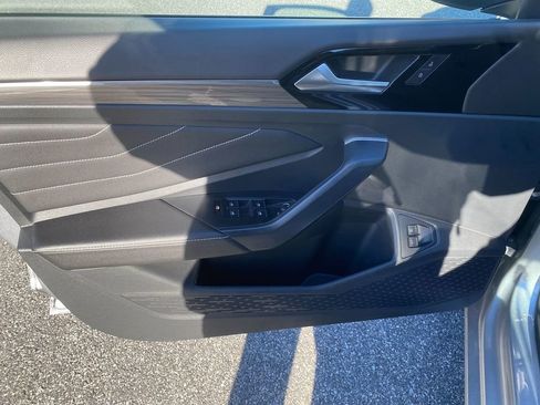 Used 2024 Volkswagen Jetta SEL image 11