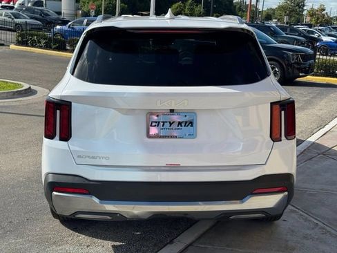 Used 2026 Kia Sorento S FWD image 30