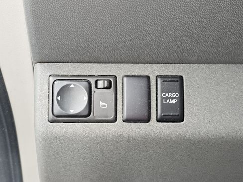 Used 2005 Nissan Frontier LE w/ (X01) Leather Pkg RWD image 22