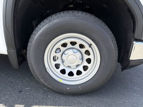 New 2026 GMC Sierra 1500 Pro w/ Pro Value Package image 15