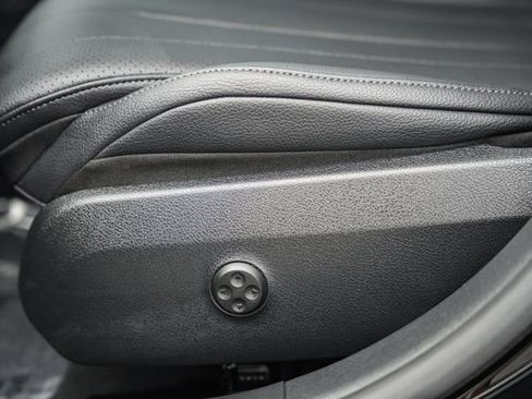 Used 2024 Mercedes-Benz E 350 4MATIC Sedan image 34