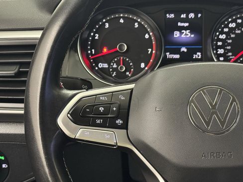 Used 2021 Volkswagen Atlas SE image 17