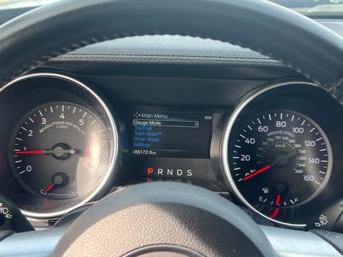 Used 2019 Ford Mustang Premium image 17