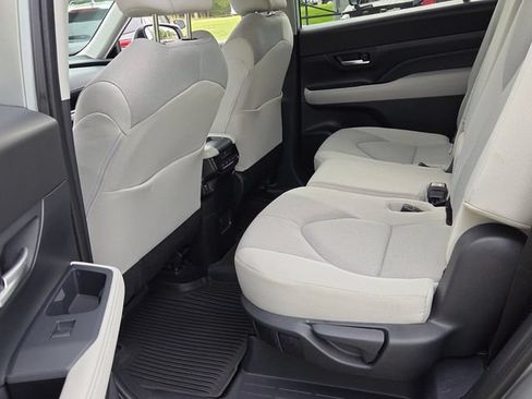 Certified 2025 Toyota Grand Highlander FWD image 7