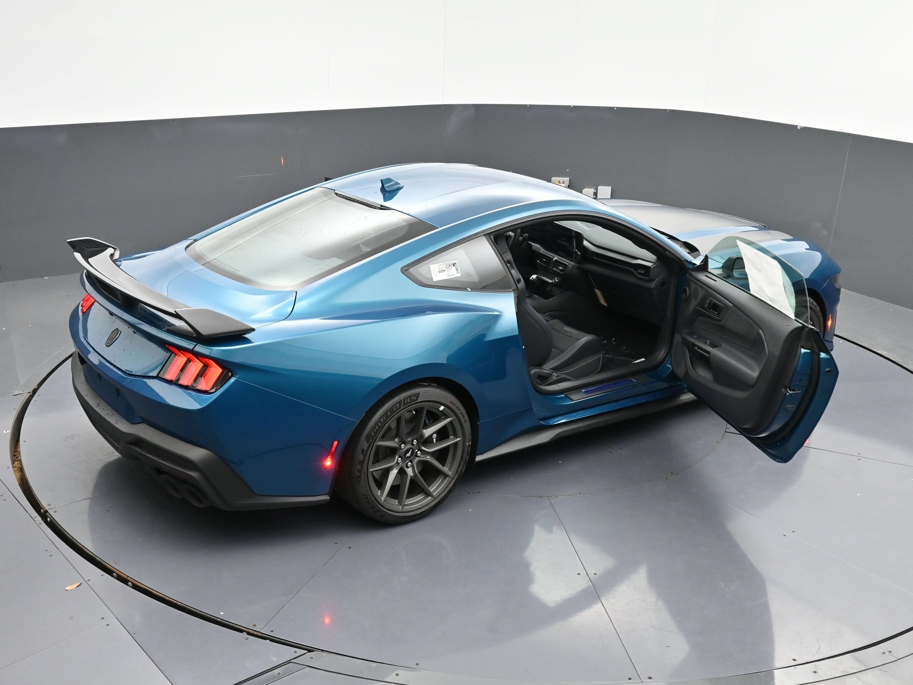Used 2026 Ford Mustang Dark Horse w/ Dark Horse Handlin Package RWD image 31