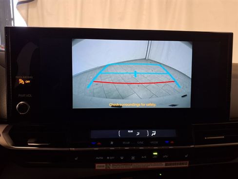 New 2026 Toyota Sienna XLE image 14