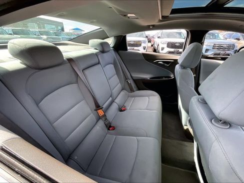 Used 2024 Chevrolet Malibu LT image 19