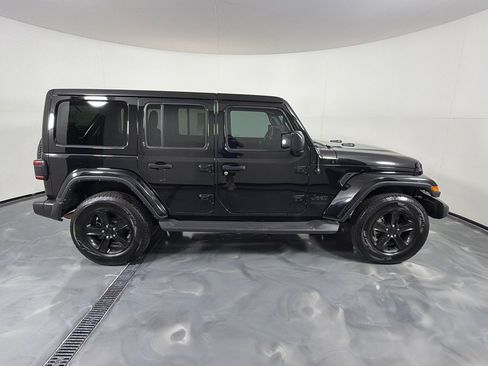 Used 2021 Jeep Wrangler Unlimited Sahara AWD/4WD image 4
