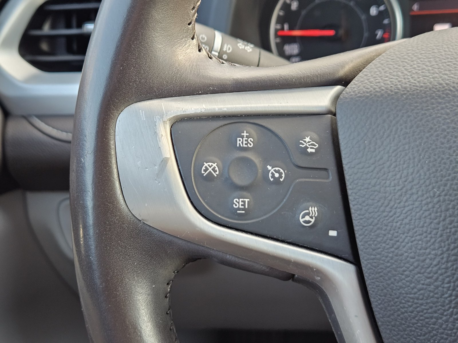 Used 2021 GMC Acadia SLT w/ Preferred Package FWD image 25