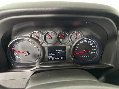 Used 2023 Chevrolet Silverado 1500 Custom image 17