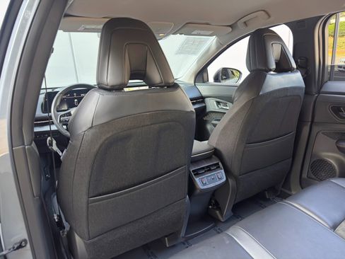 Used 2023 Nissan Ariya FWD image 33