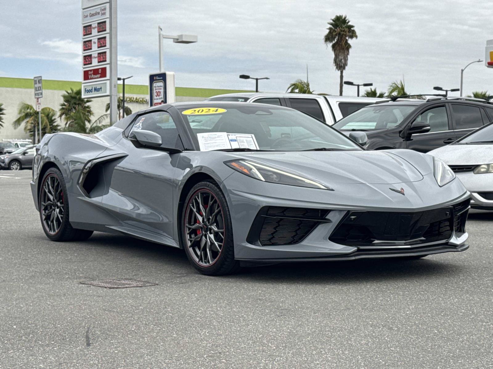 Used 2024 Chevrolet Corvette Stingray Preferred Conv w/ Battery Protection Package RWD image 3