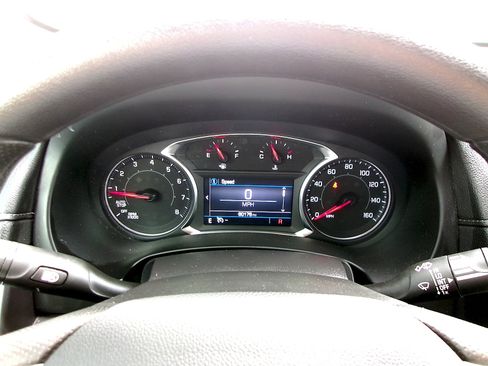Used 2024 GMC Terrain SLE FWD image 8