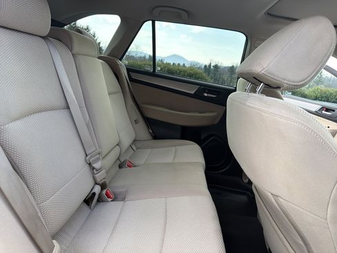 Used 2019 Subaru Outback 2.5i Premium image 22