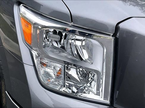 Used 2024 Nissan Titan SV w/ Accessory Utility Package image 54