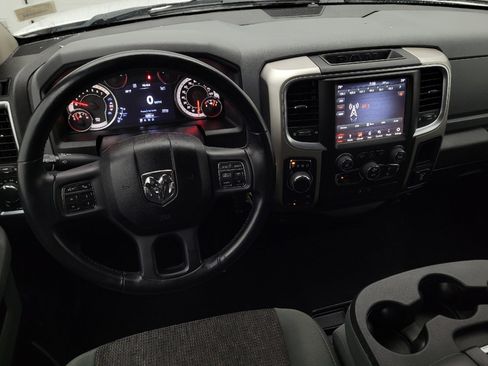 Used 2019 RAM 1500 Classic SLT w/ Luxury Group image 22