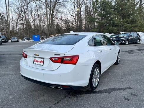 Used 2018 Chevrolet Malibu Premier w/ Driver Confidence Package image 18