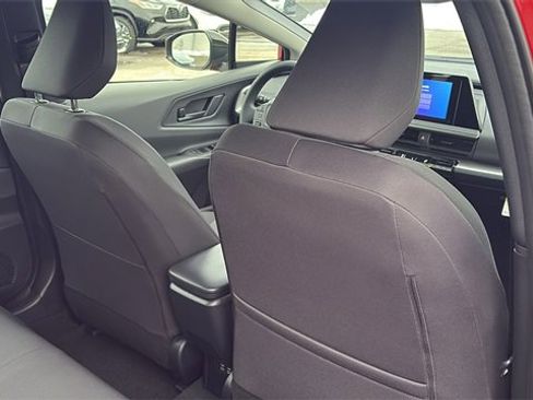 New 2026 Toyota Prius LE image 24