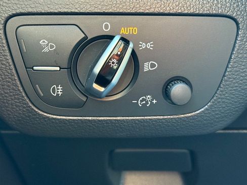 Used 2018 Audi Q5 2.0T Premium Plus w/ Premium Plus Package image 24