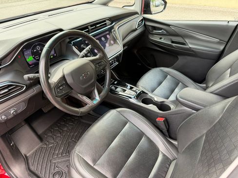 Used 2022 Chevrolet Bolt LT w/ Infotainment Package FWD image 15