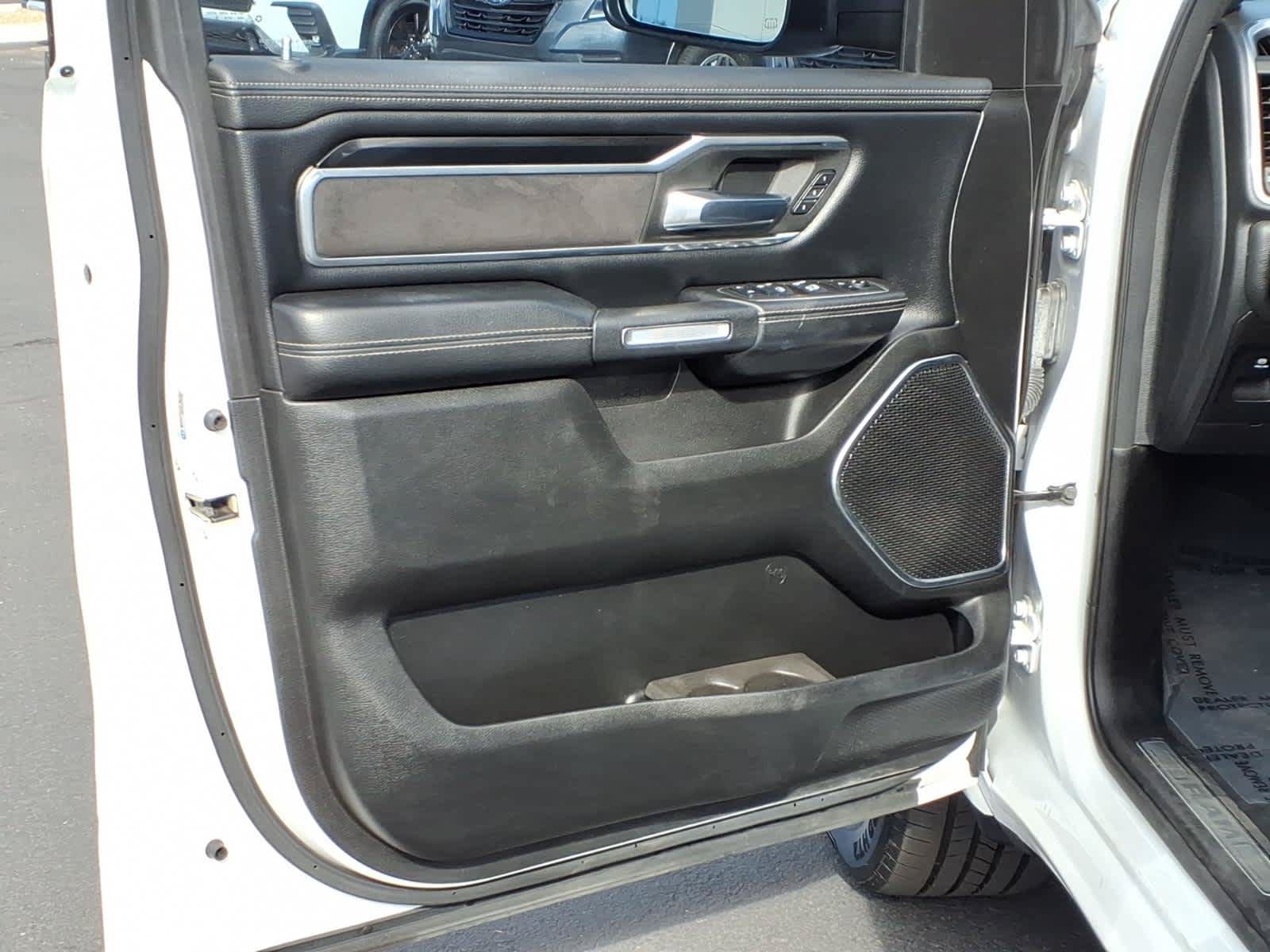 Used 2021 RAM 1500 Laramie w/ Sport Appearance Package AWD/4WD image 28