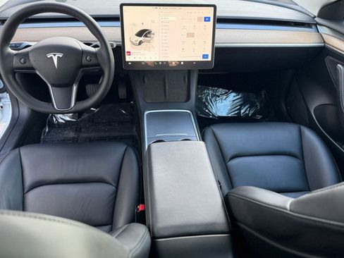 Used 2023 Tesla Model 3 Standard Range image 14