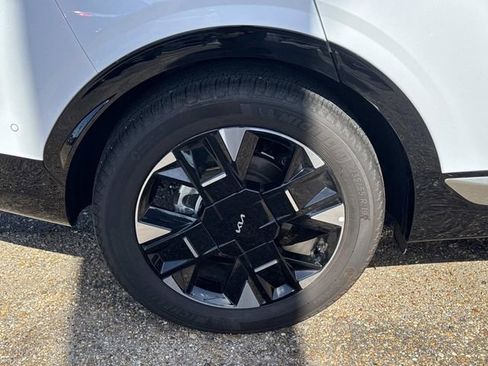 Used 2026 Kia Sportage SX image 5