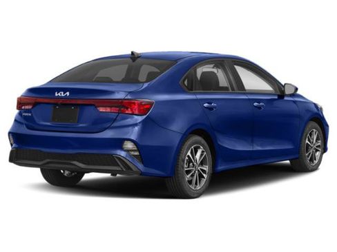Used 2024 Kia Forte LXS FWD image 2