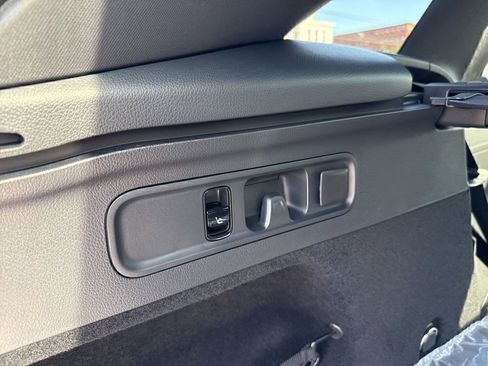 New 2026 Mercedes-Benz GLC 300 GLC 300 image 31