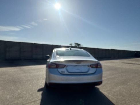 Used 2020 Chevrolet Malibu LT FWD image 16
