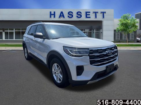 Used 2026 Ford Explorer Active AWD/4WD image 1