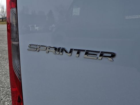 Used 2024 Mercedes-Benz Sprinter 144 Cargo image 32