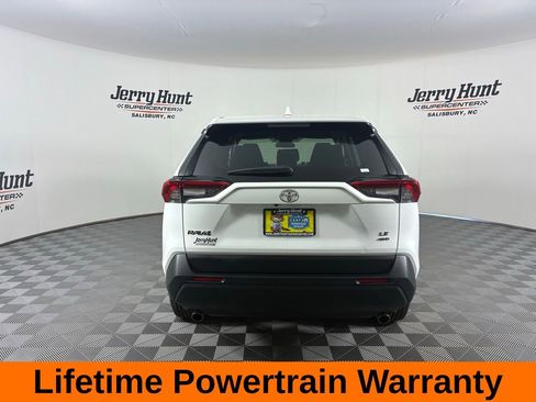 Used 2023 Toyota RAV4 LE image 8