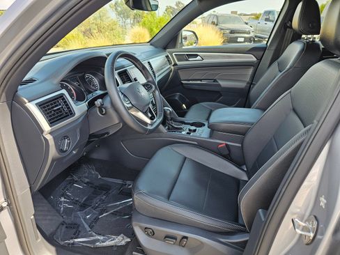 Used 2021 Volkswagen Atlas Cross Sport SE w/ Panoramic Sunroof Package AWD/4WD image 16