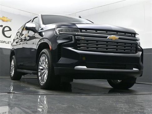 Used 2024 Chevrolet Tahoe Premier image 3