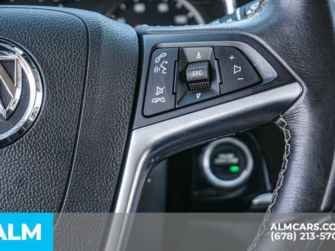 Used 2021 Buick Encore Preferred AWD/4WD image 29