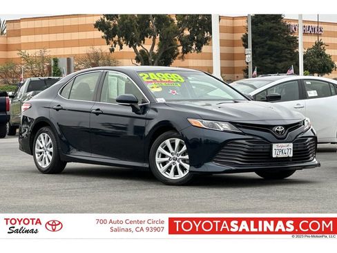 Used 2018 Toyota Camry LE w/ Convenience Package FWD image 1
