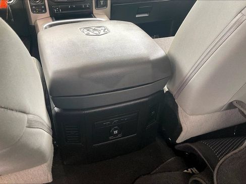 Used 2018 RAM 1500 Big Horn AWD/4WD image 32