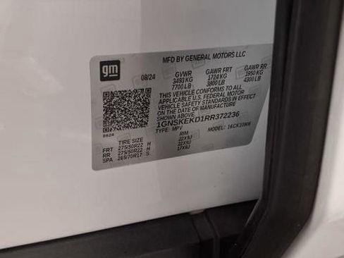 Used 2024 Chevrolet Suburban RST w/ Luxury Package image 42