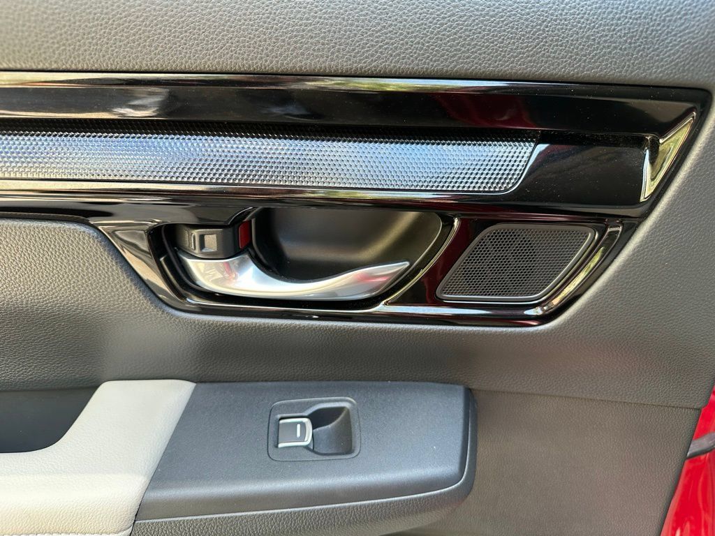 Used 2025 Honda CR-V EX-L image 39