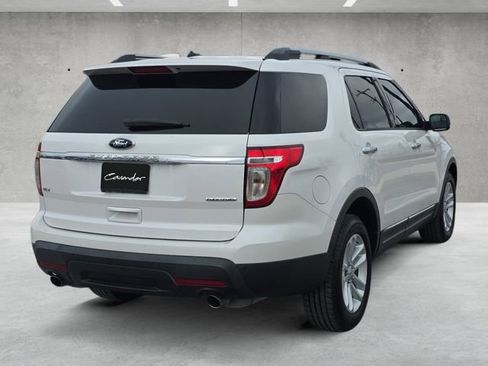 Used 2014 Ford Explorer XLT image 16