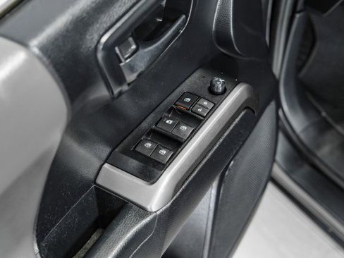 Used 2021 Toyota Tacoma SR5 image 37