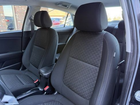 Used 2018 Kia Rio S image 10