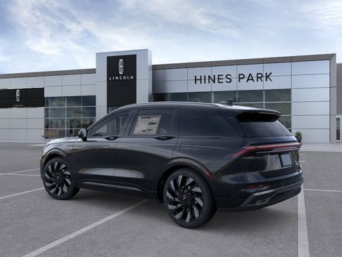 New 2026 Lincoln Nautilus Reserve AWD/4WD image 4