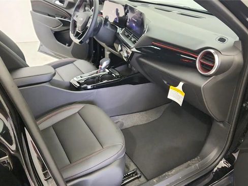 New 2026 Chevrolet Trax RS w/ Driver Confidence Package FWD image 35