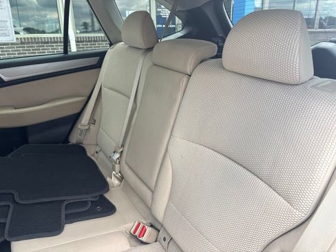 Used 2017 Subaru Outback 2.5i Premium AWD/4WD image 35