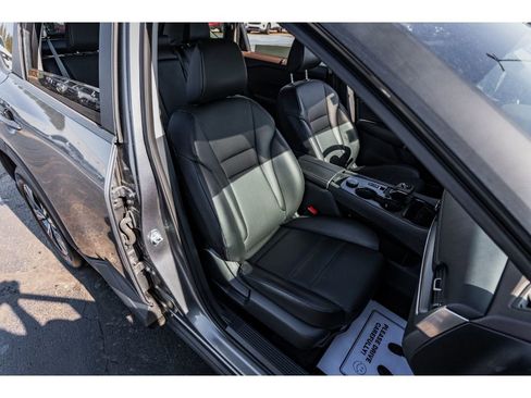 Used 2023 Nissan Rogue SV w/ SV Premium B Package image 20