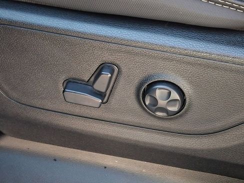 Used 2020 RAM 1500 Sport w/ Level 2 Equipment Goup w/2_L image 28