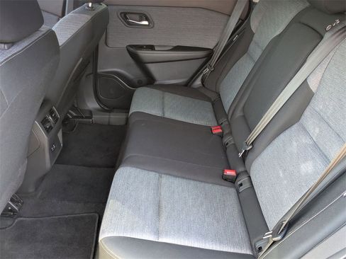 Certified 2023 Nissan Rogue SV image 12